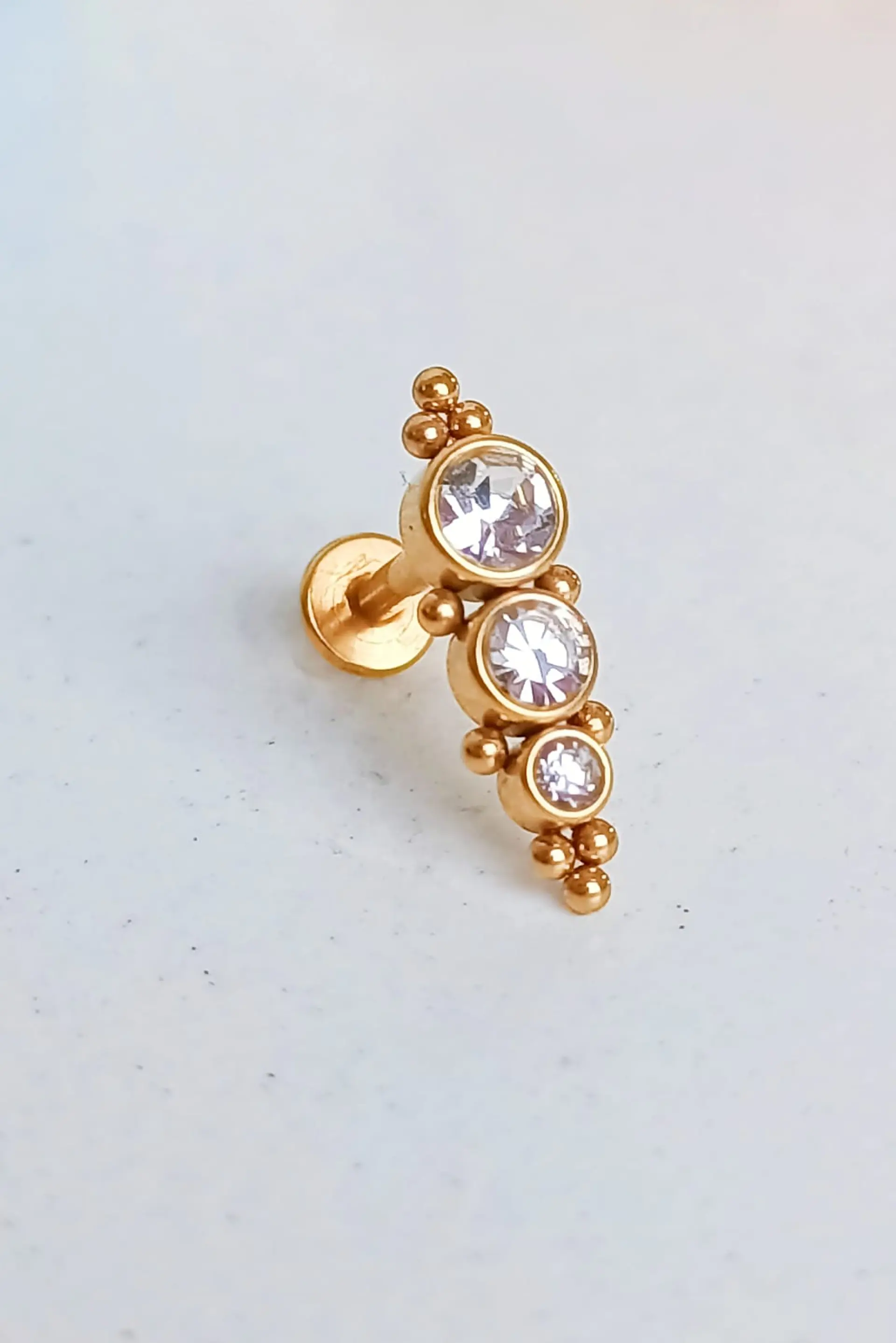 Piercing Oreja Crisalida Tragus Conch Lobulo Chapado En Oro 18k Unidad 7