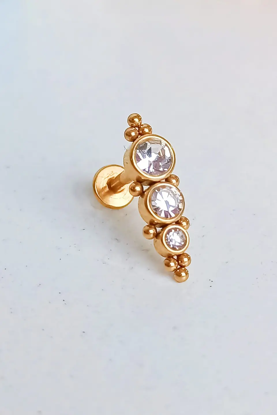 Piercing Oreja Crisalida Tragus Conch Lobulo Chapado En Oro 18k Unidad 7