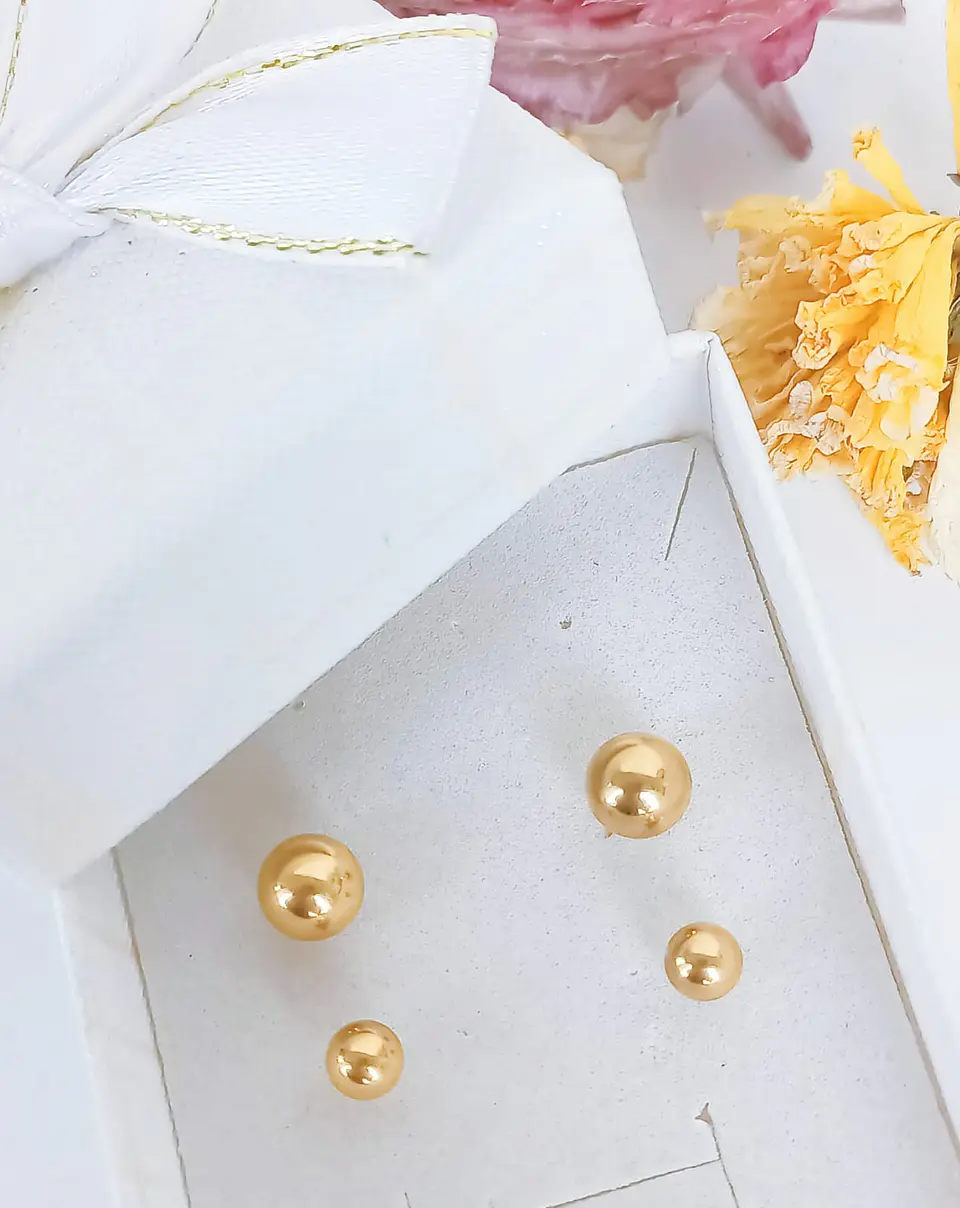 Pack De Aros Piercing Esferas 6mm + 7mm Chapadas En Oro 18k 2