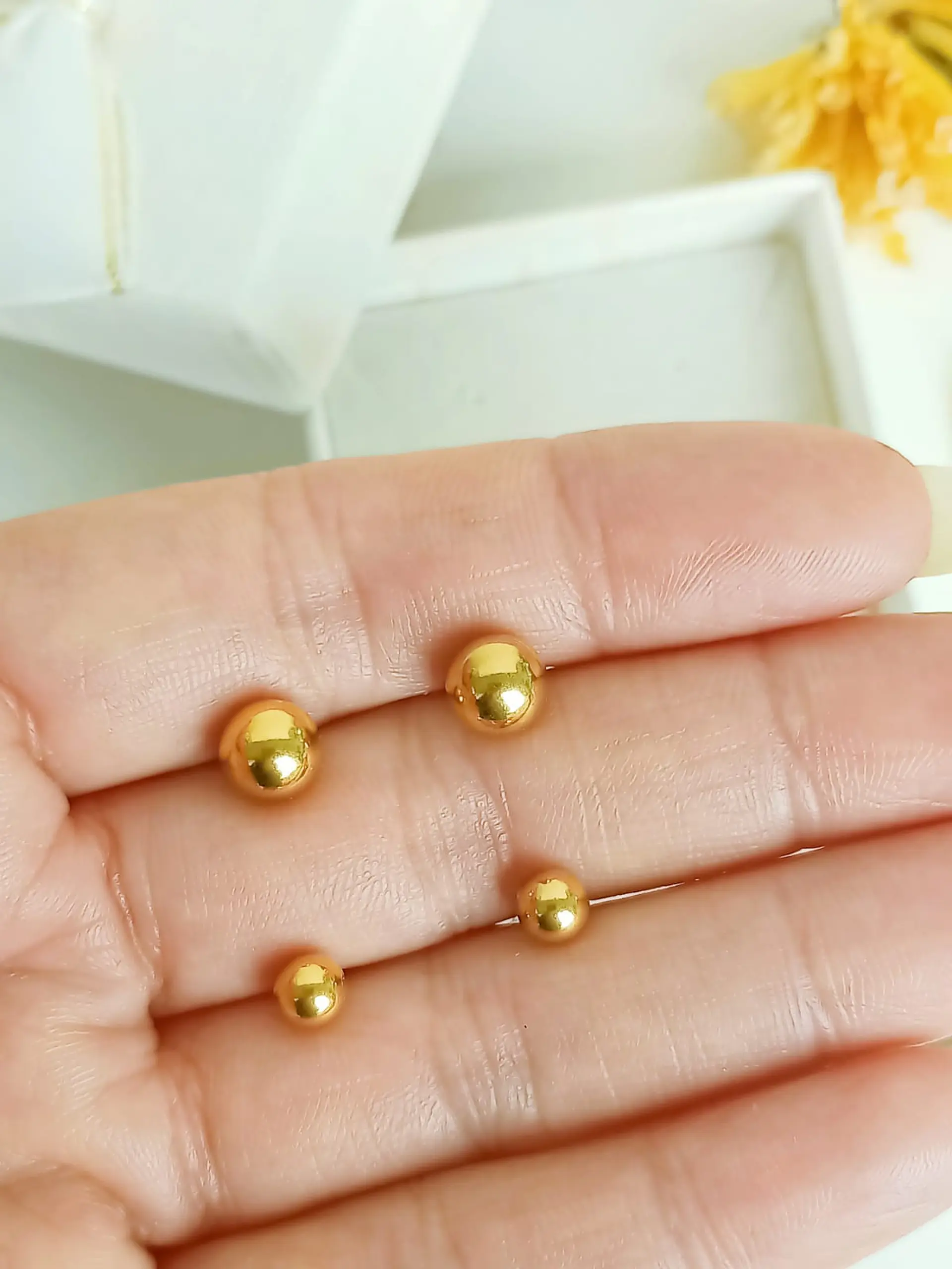 Pack De Aros Piercing Esferas 6mm + 7mm Chapadas En Oro 18k 5