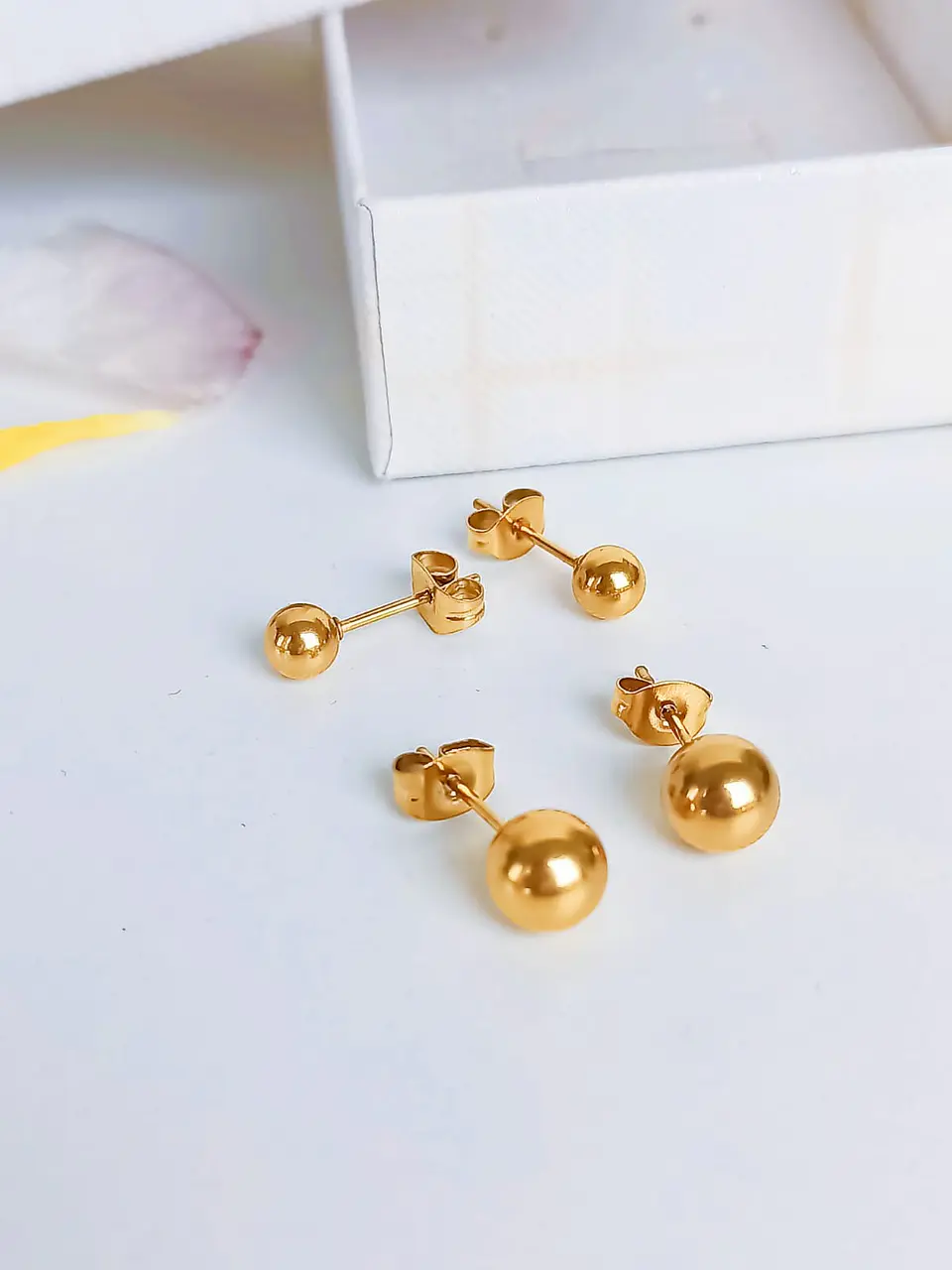 Pack De Aros Piercing Esferas 6mm + 7mm Chapadas En Oro 18k 7