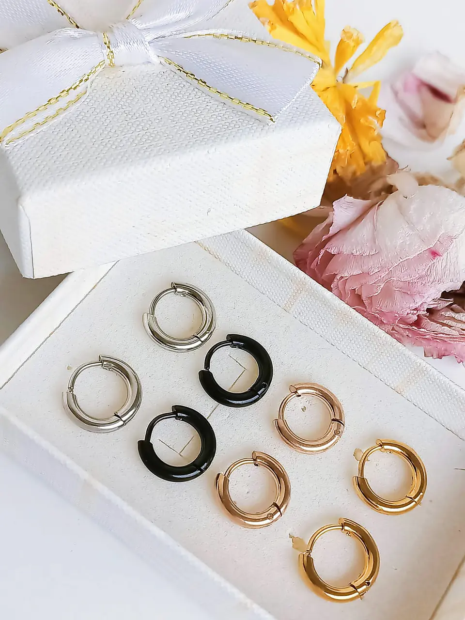 Pack 4 Pares De Aros Piercing Oreja Helix Chapadas Oro 18k 7
