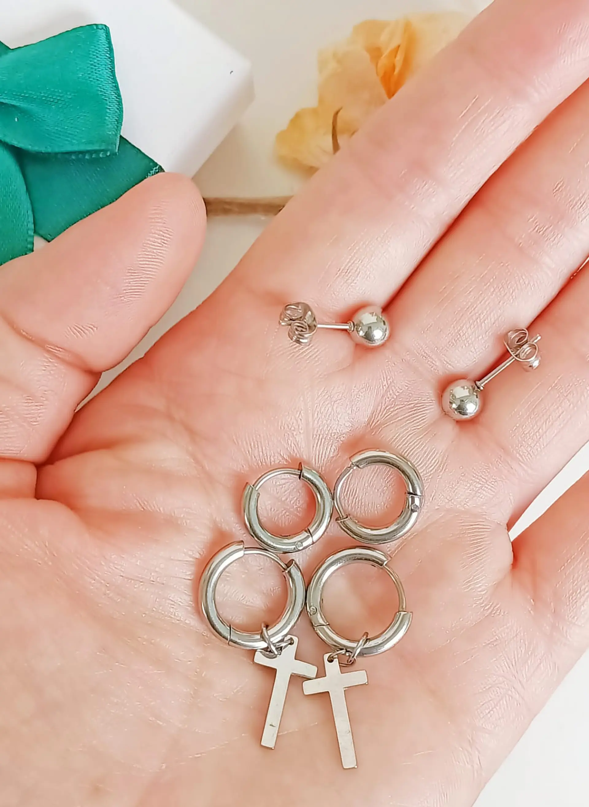 Pack De Aros Argollas Huggies Cruz Esfera Plateada Piercing 6