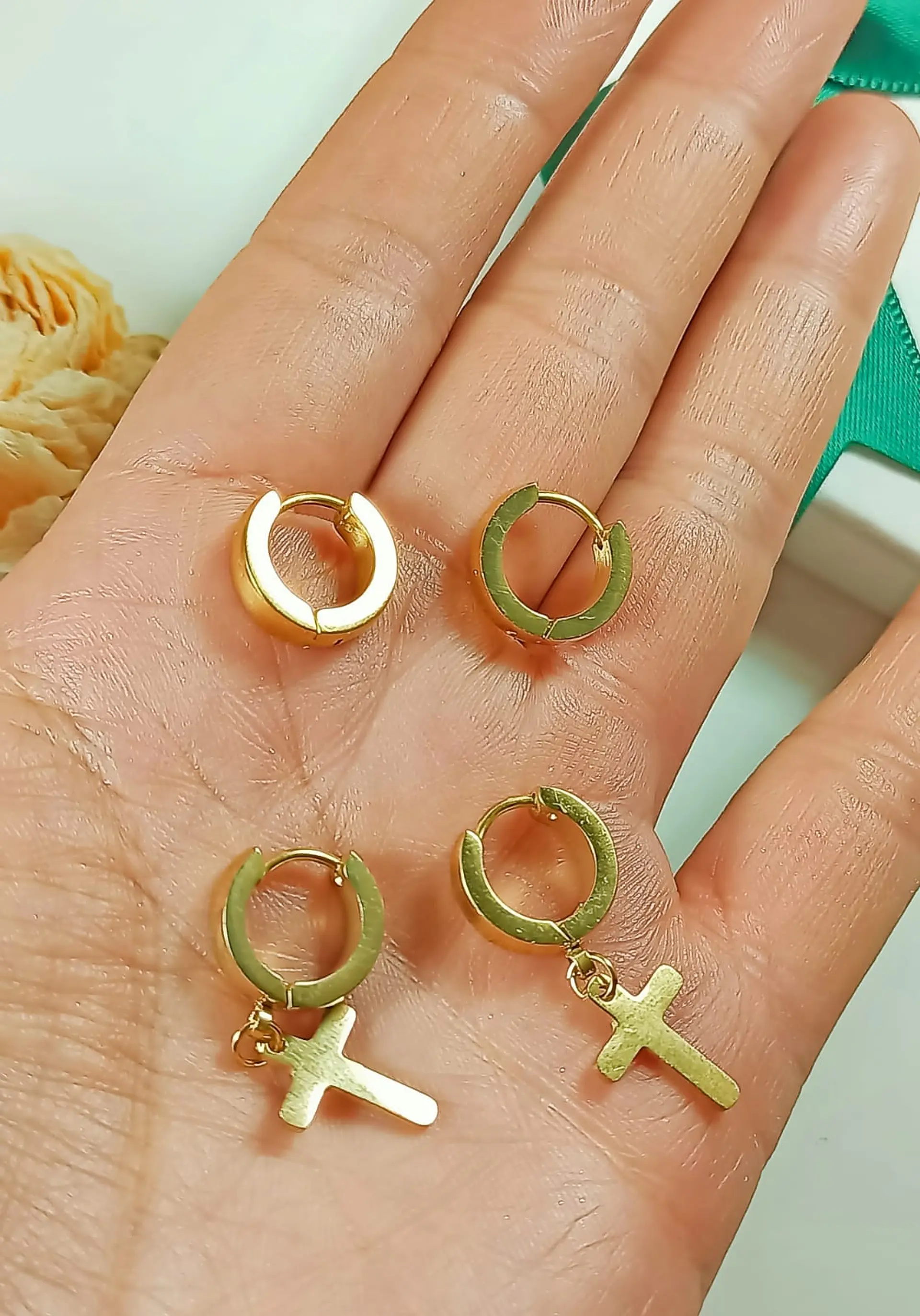 Pack De 2 Argollas Lisas Chunky Huggies Chapadas En Oro 18k 7
