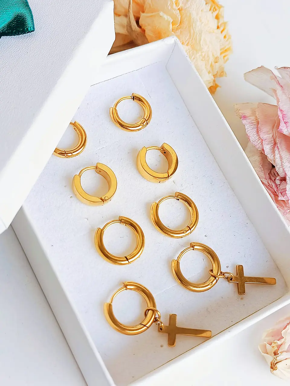 Pack 4 Pares Argollas Lisas Chapadas En Oro 18k Piercing  3