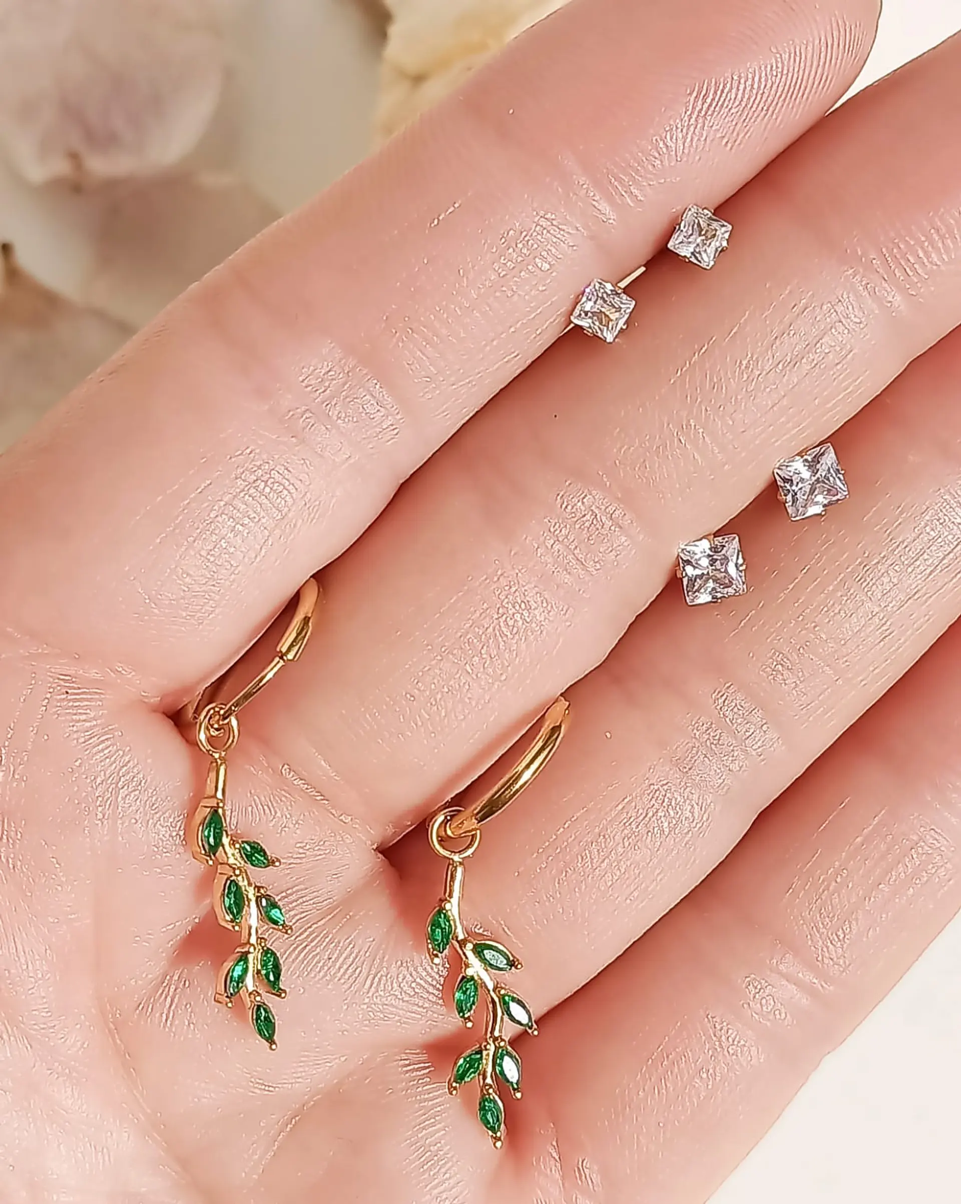 Pack De Aros Punto Luz Hoja Piercing Oreja Chapado En Oro 18 Kl 4