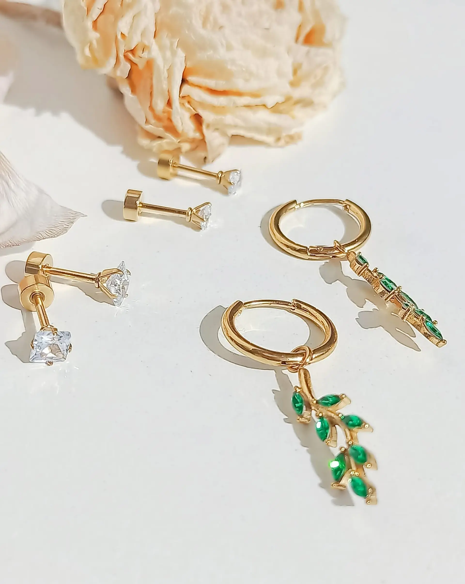 Pack De Aros Punto Luz Hoja Piercing Oreja Chapado En Oro 18 Kl 7