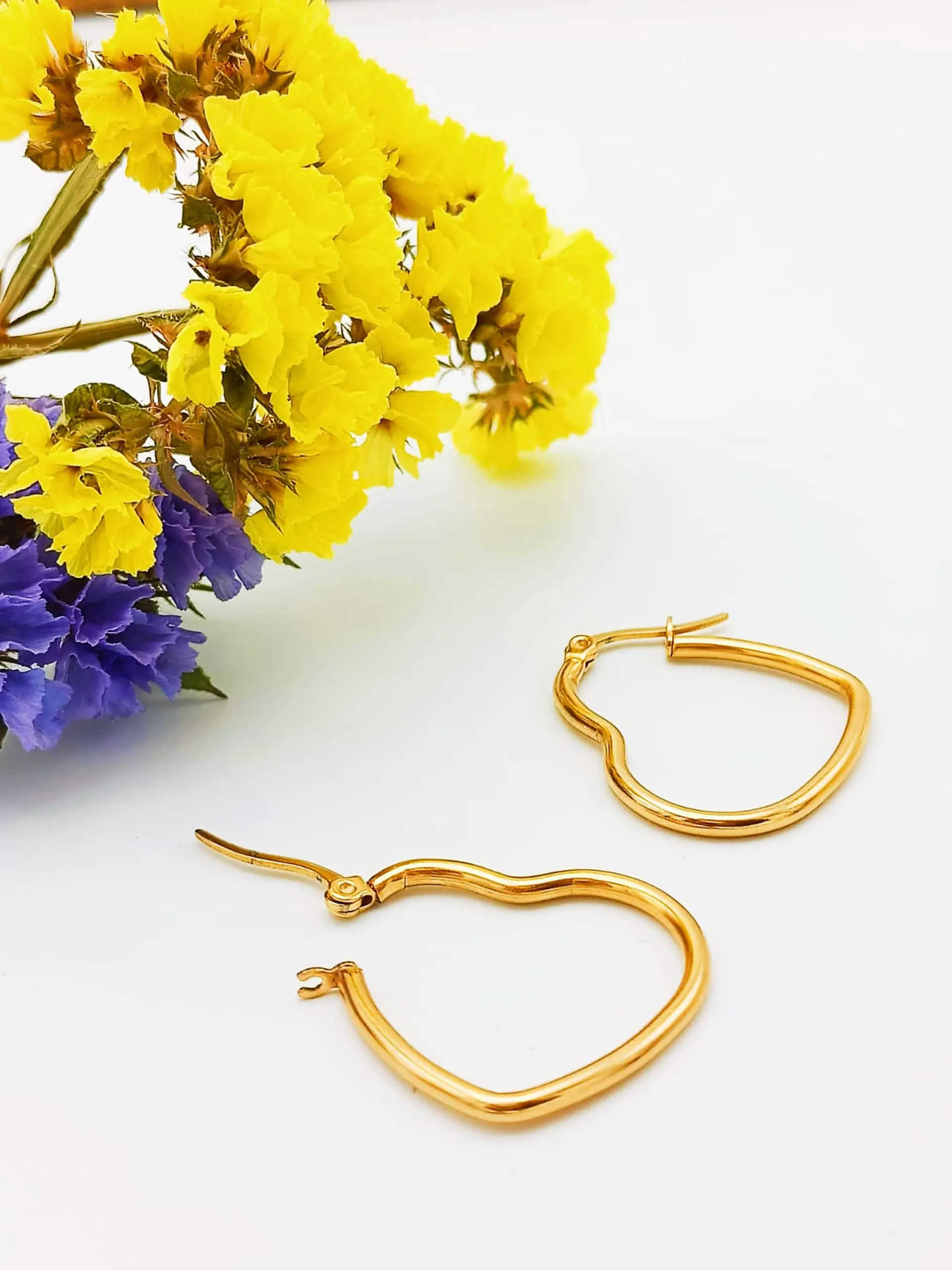 Aros Argollas Basicas Hoop Corazón Chapadas En Oro 18k 5