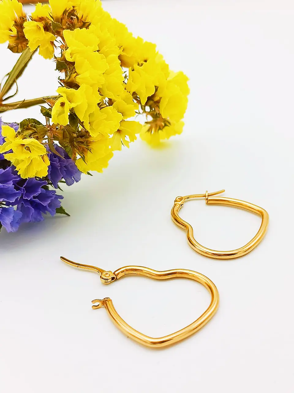 Aros Argollas Basicas Hoop Corazón Chapadas En Oro 18k 5