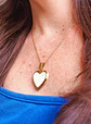 Relicario Corazon Nacar Cadena Guardafoto Chapado En Oro 18k - Miniatura 3