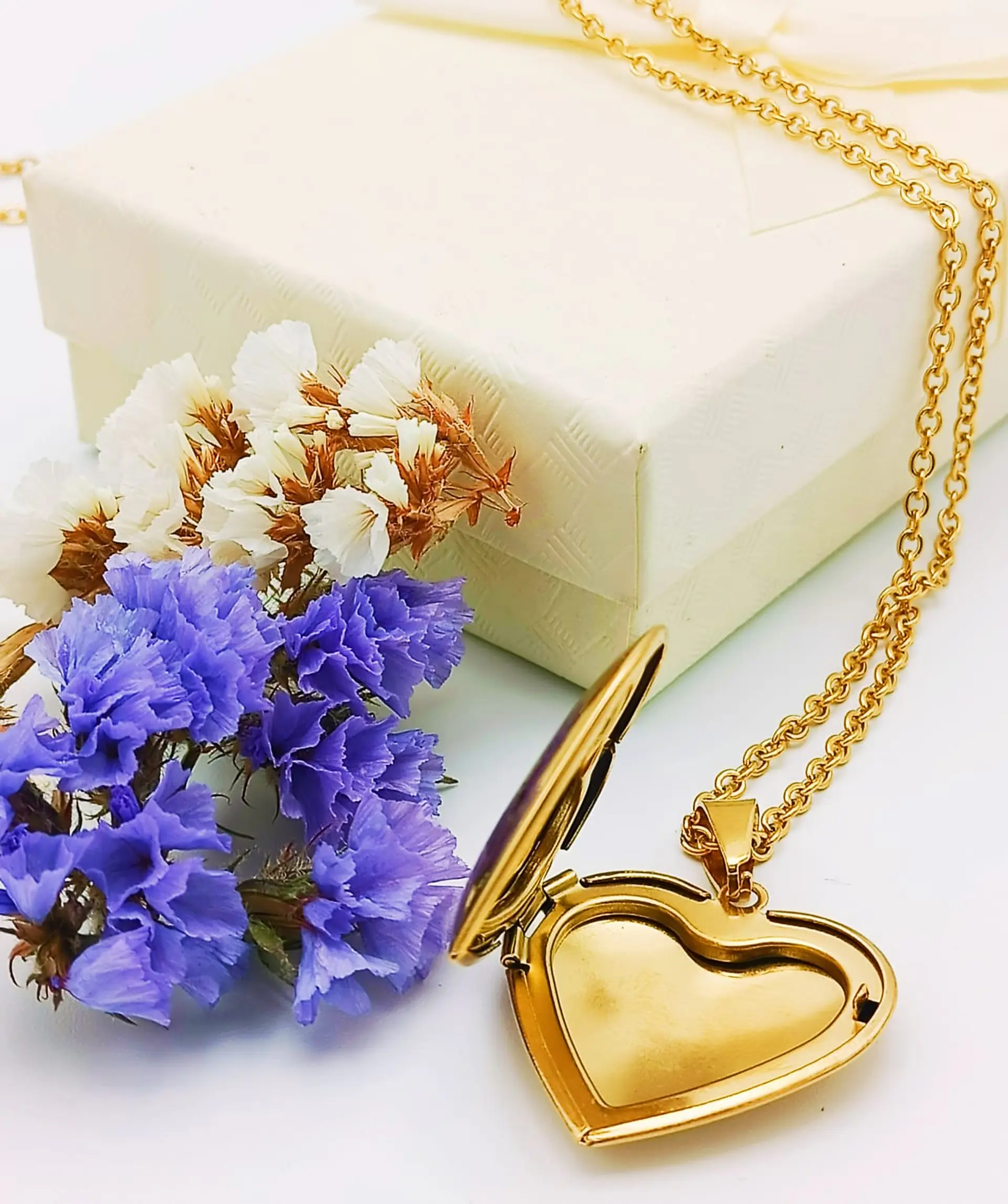 Cadena relicario corazón liso chapado en oro 18 kl 2