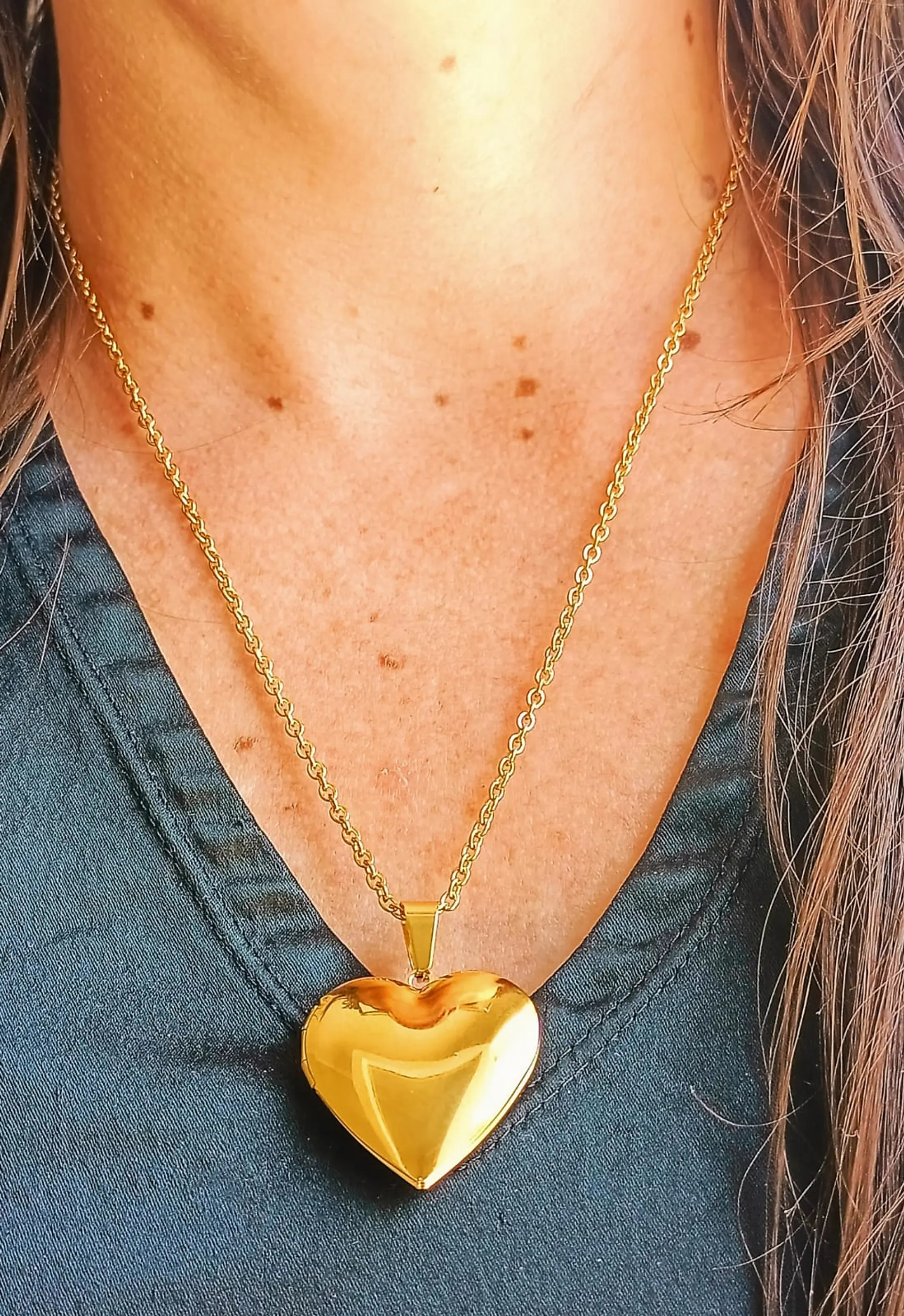 Cadena relicario corazón liso chapado en oro 18 kl 6