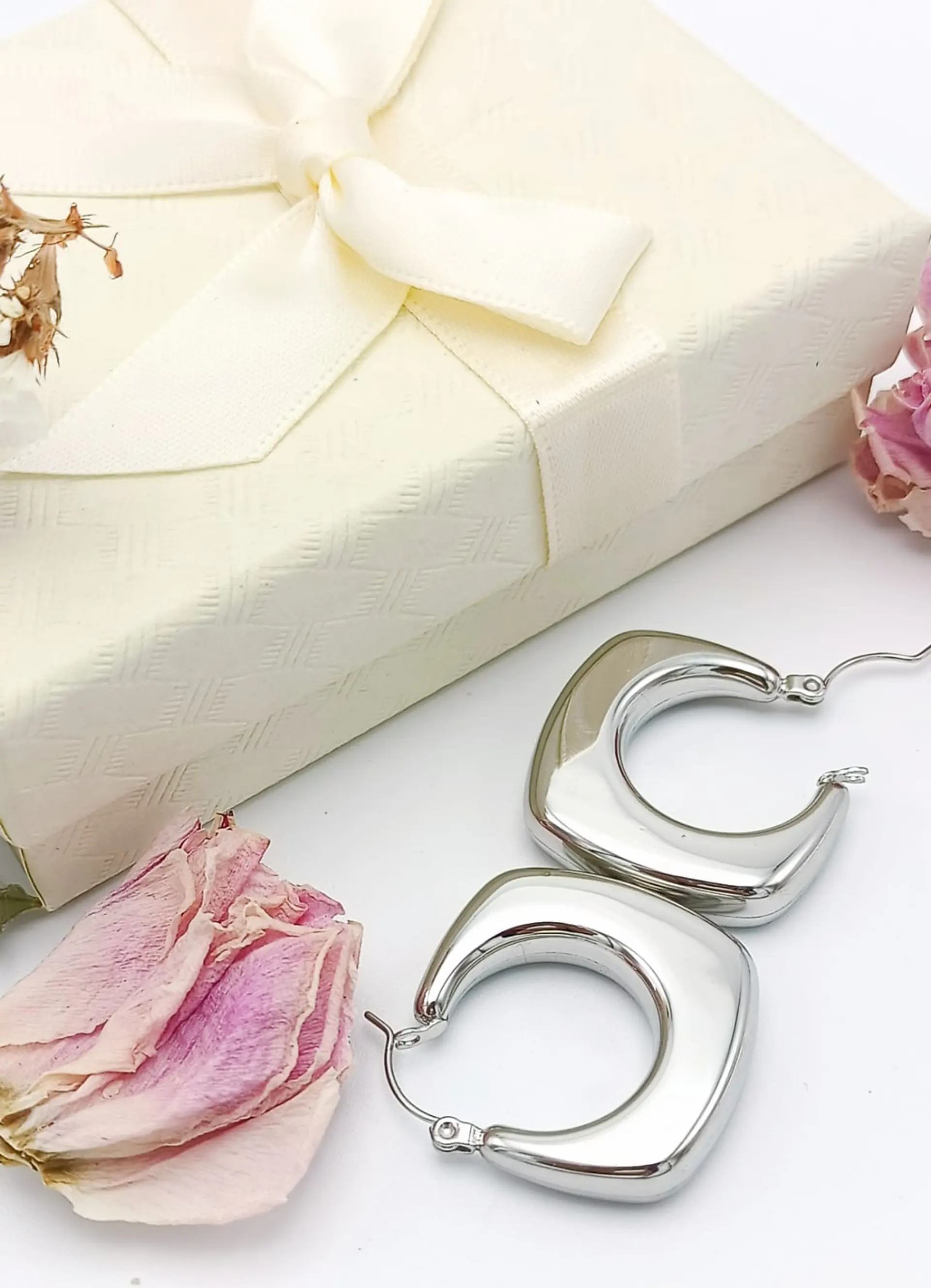 Argollas Chunky Hoop Rombo Plateadas Hipoalergenicas  5