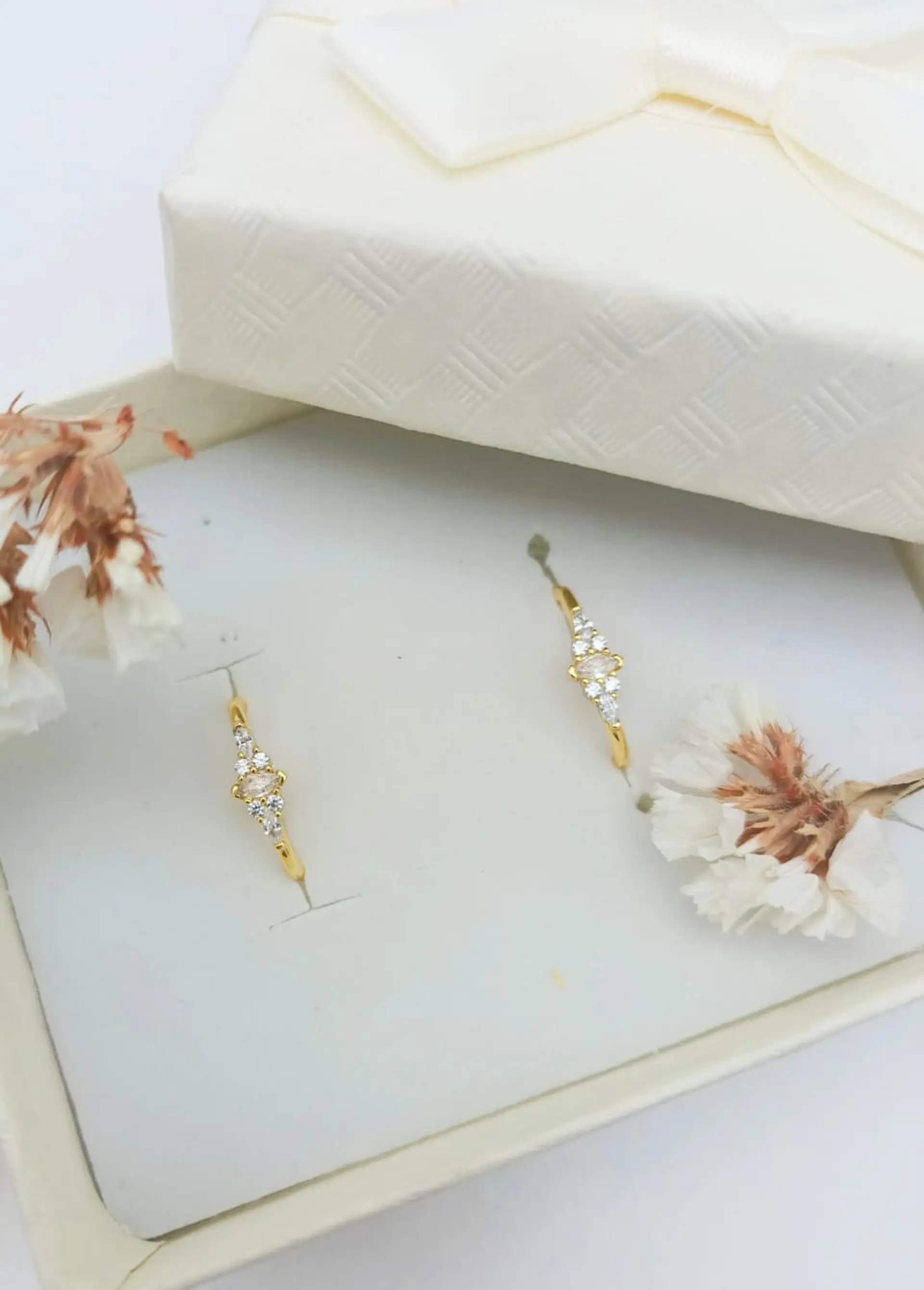 Aros Envolventes Modelo Lucero Plata S925 Chapada En Oro 18k 5
