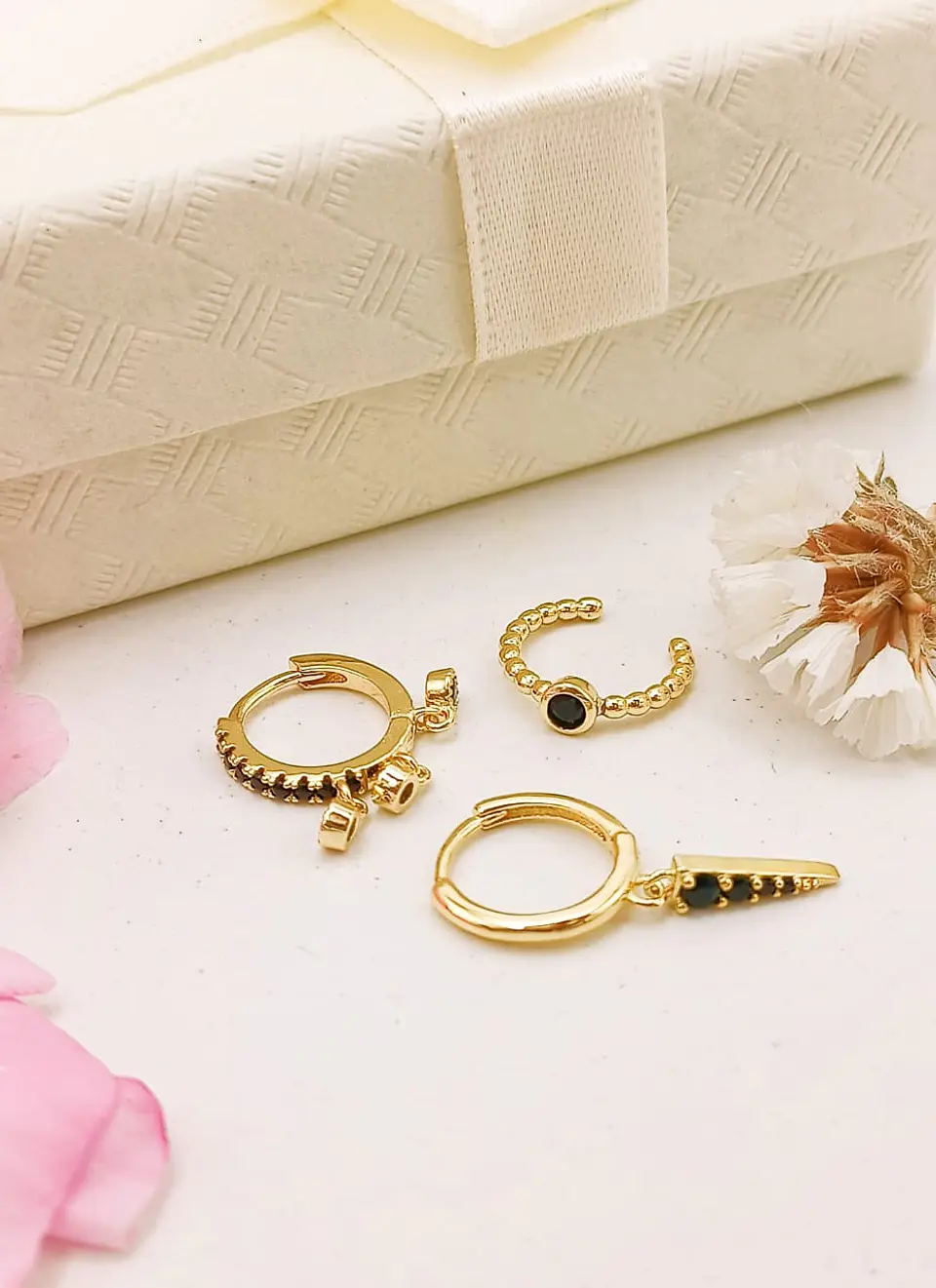 Pack Aros Black Star chapados En Oro 18k 2