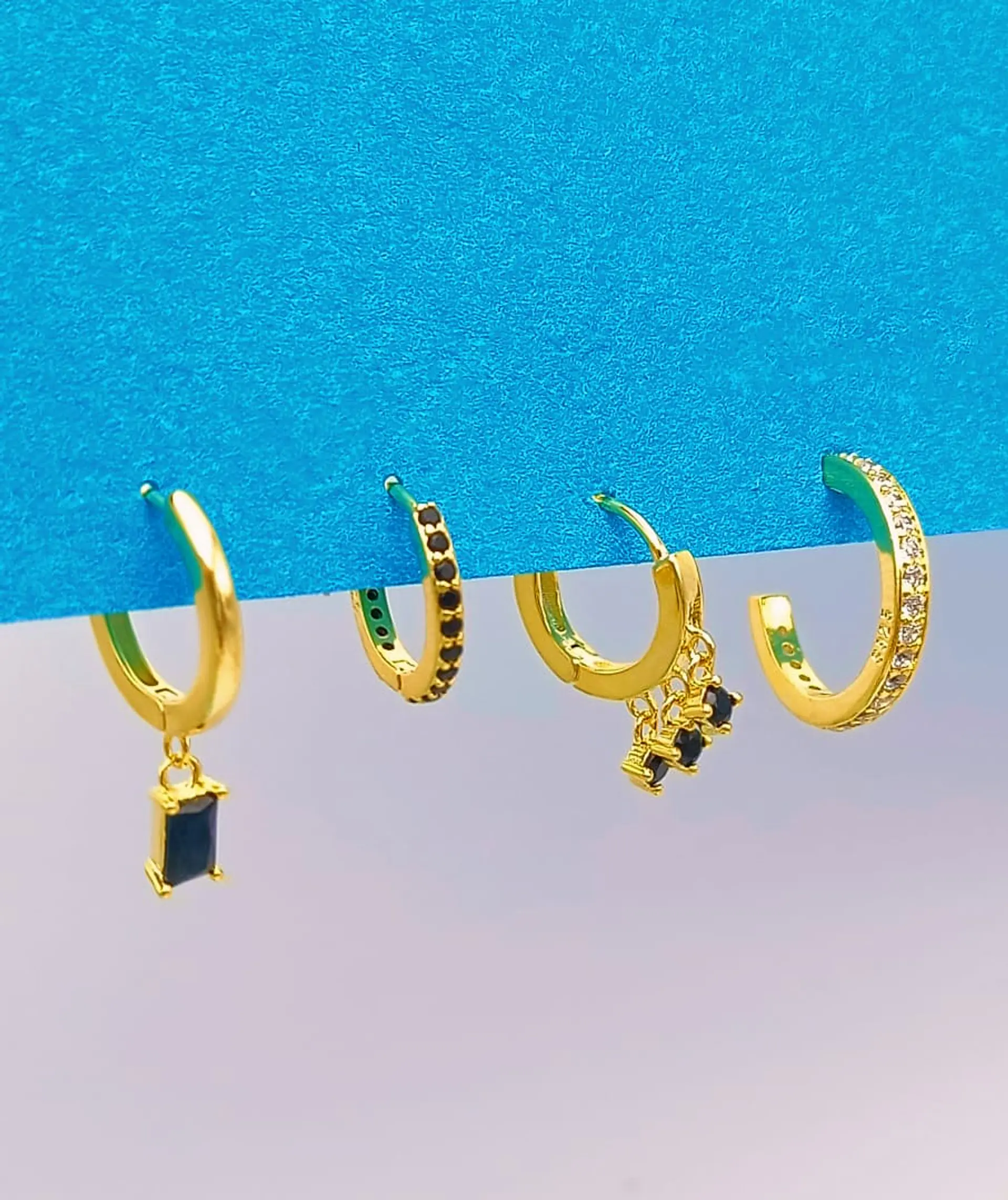 Set Conjunto Huggies modelo Sirius chapados En Oro 18k 7