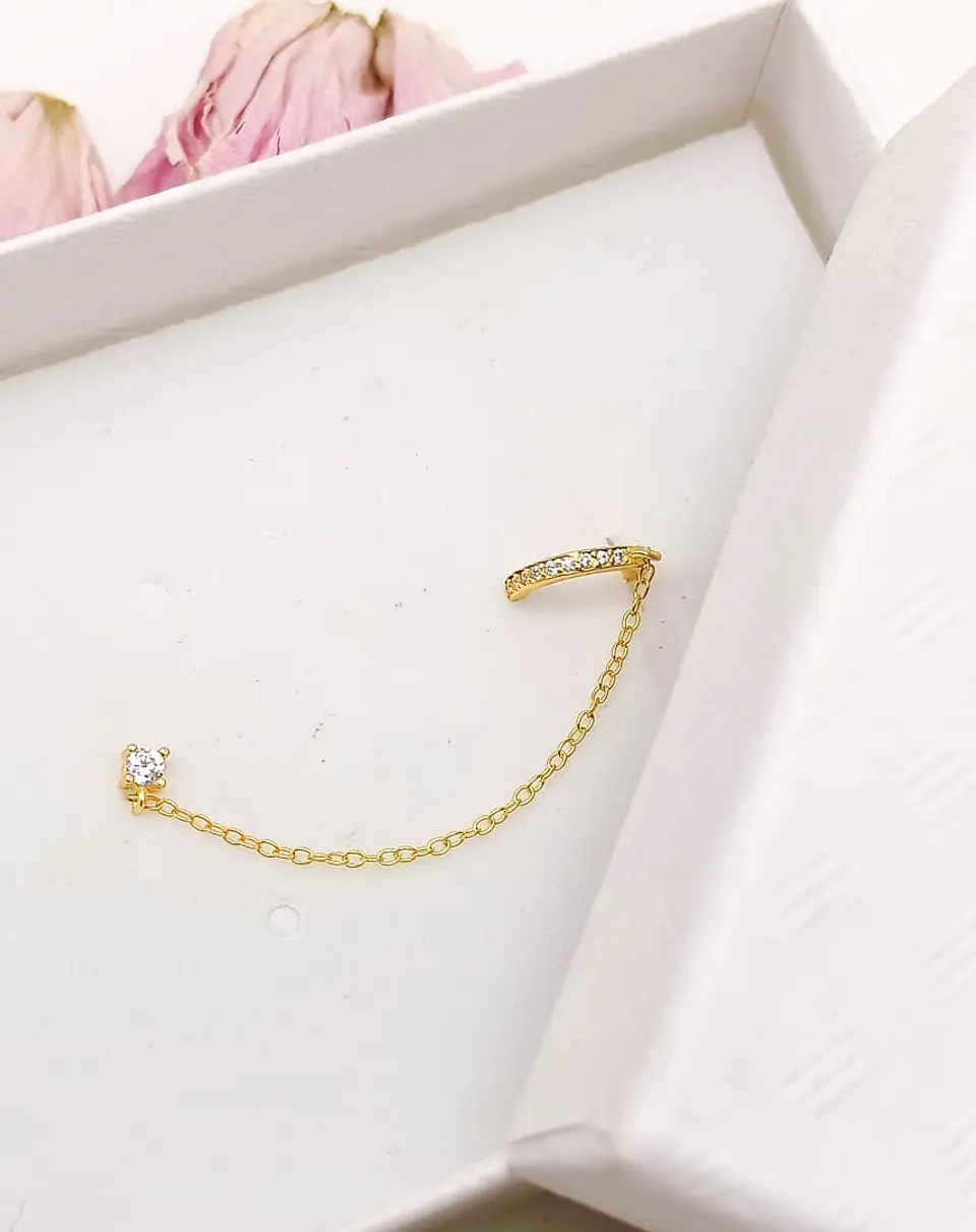 Aro Earcuff Punto De Luz Modelo Atenea Plata fina ley S925 bañada En Oro 18kl 2