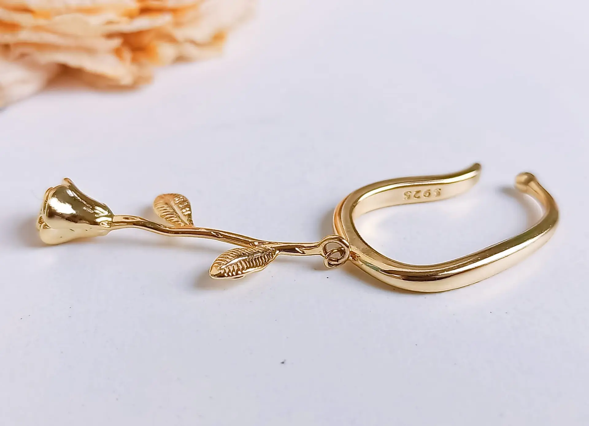 Aro Largo Rosa Sin Perforaciones earcuff Unidad chapado en oro 18k 7
