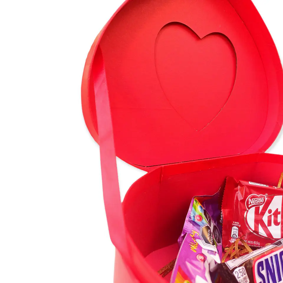 Baul con forma de corazon grande regalo celebraciones San Valentin  1