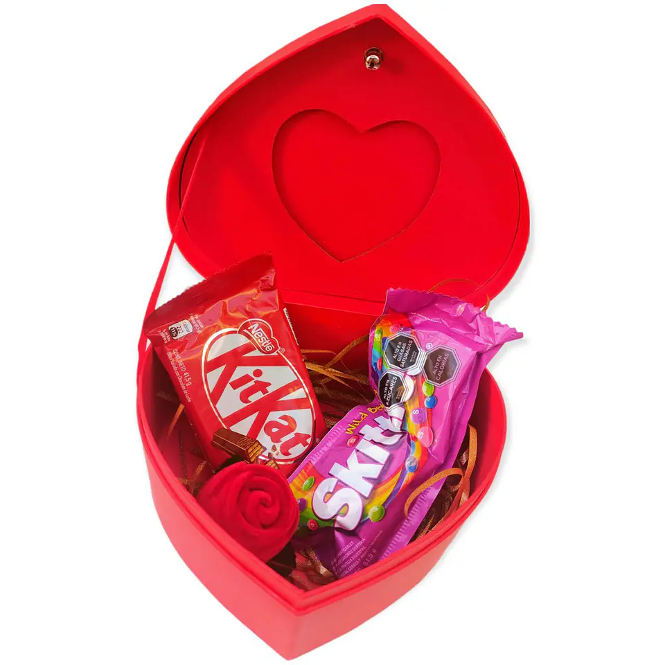  Baul con forma de corazon mediano regalo celebraciones San Valentin 1
