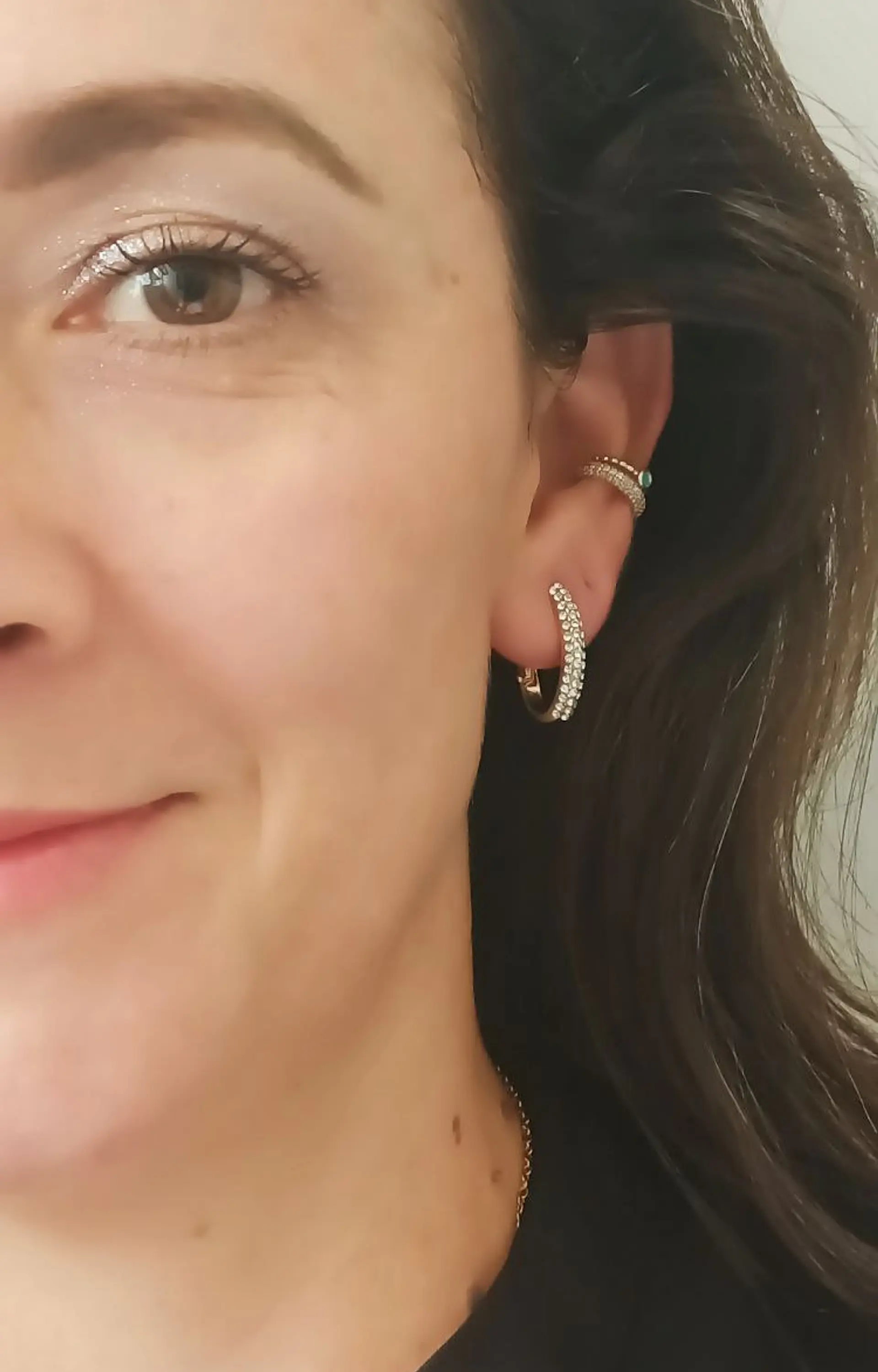 Aros Sin Perforación Argollas Circonios incrustados tipo pavé Bañadas En Oro 18k 3