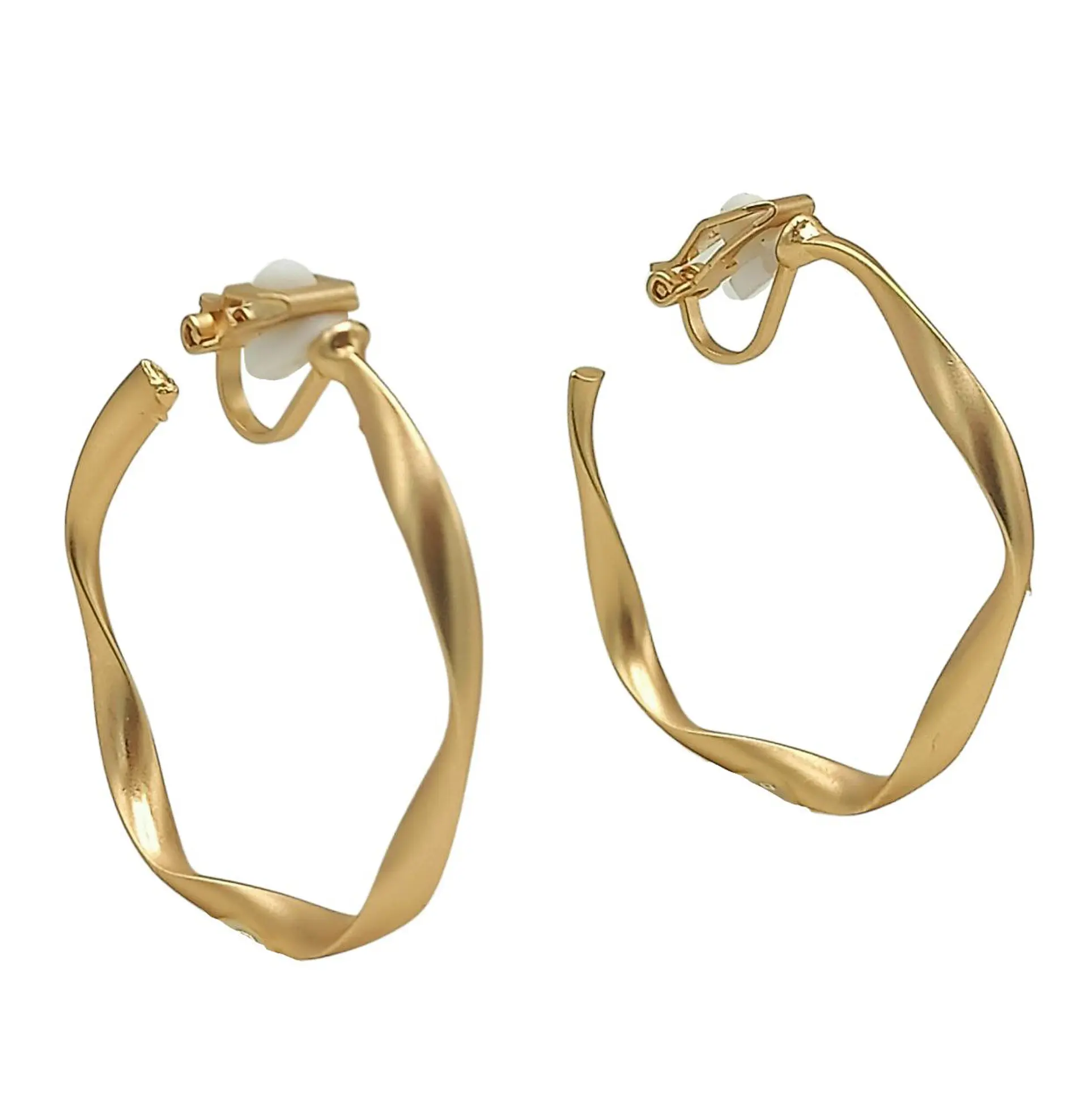 Aros Sin Perforación Argollas Finas Relieve Bañadas En Oro 1