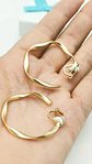 Aros Sin Perforación Argollas Finas Relieve Bañadas En Oro - Miniatura 5