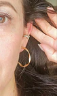 Aros Sin Perforación Argollas Finas Relieve Bañadas En Oro - Miniatura 7