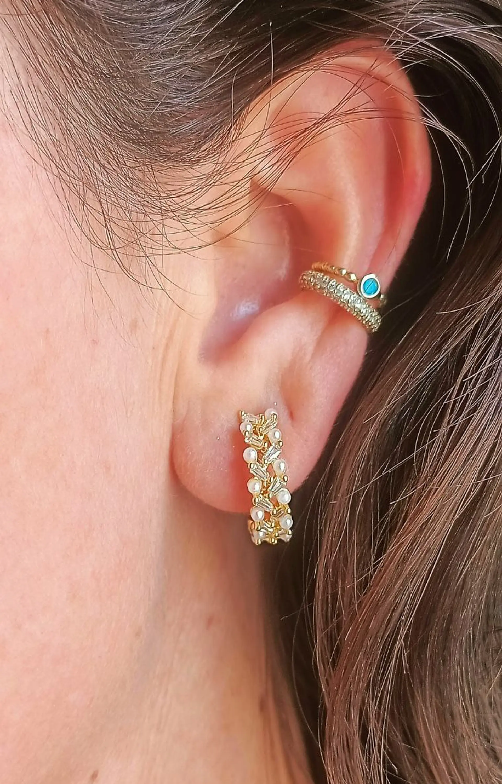 Aros Sin Perforación Vivian Huggies Perlas Zirconia bañada en oro 18kl 7