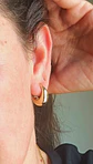 Argollas Sin Perforacion Chunky Huggies Chapada En Oro 18k - Miniatura 3