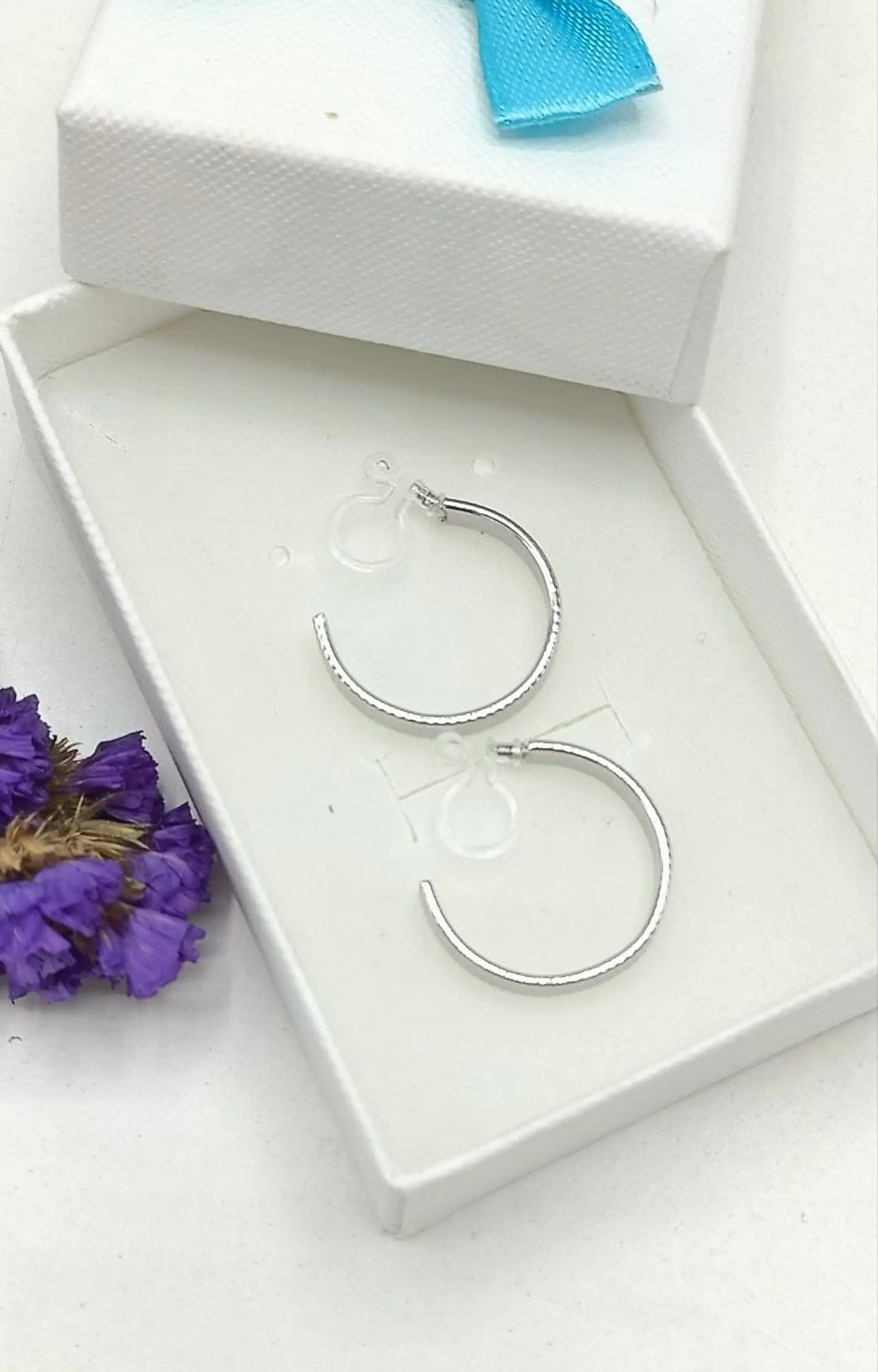 Aros Sin Perforación Argolla Hoop relieve líneas Clip Invisible  2