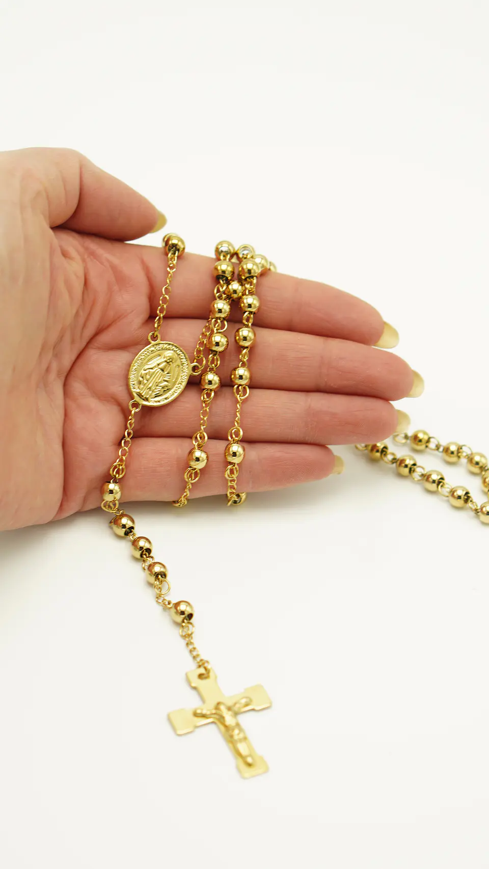 Elegancia Espiritual | Rosario Virgen María Chapado en Oro 18K – Protección y Estilo en Cada Paso 6