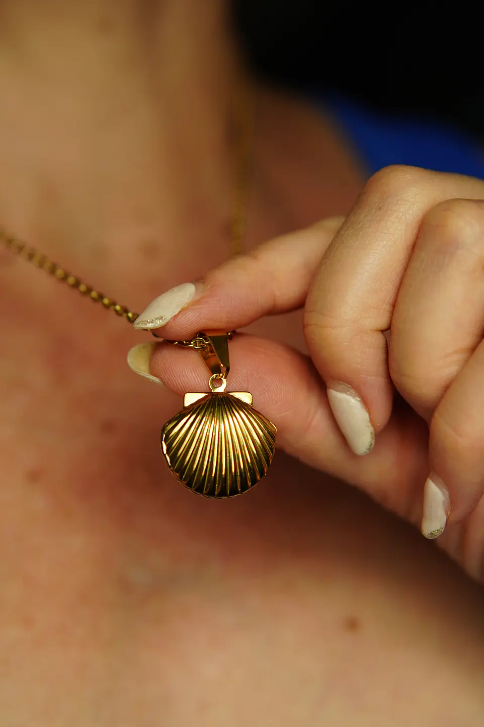 Colgante Relicario Ostra caracola Guardafoto Chapado En Oro 18 6
