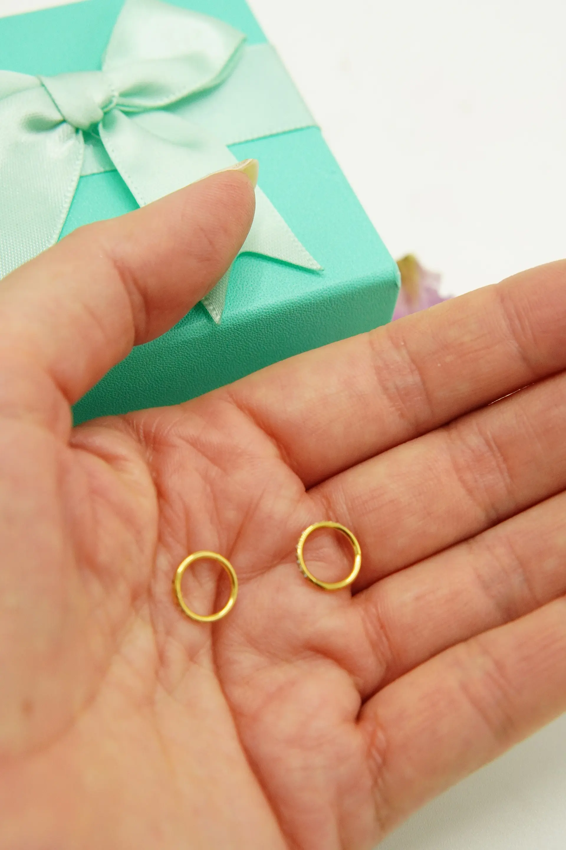 Argollas Emma 8mm 16G Titanio F136 Zirconia PVD oro 18k 10
