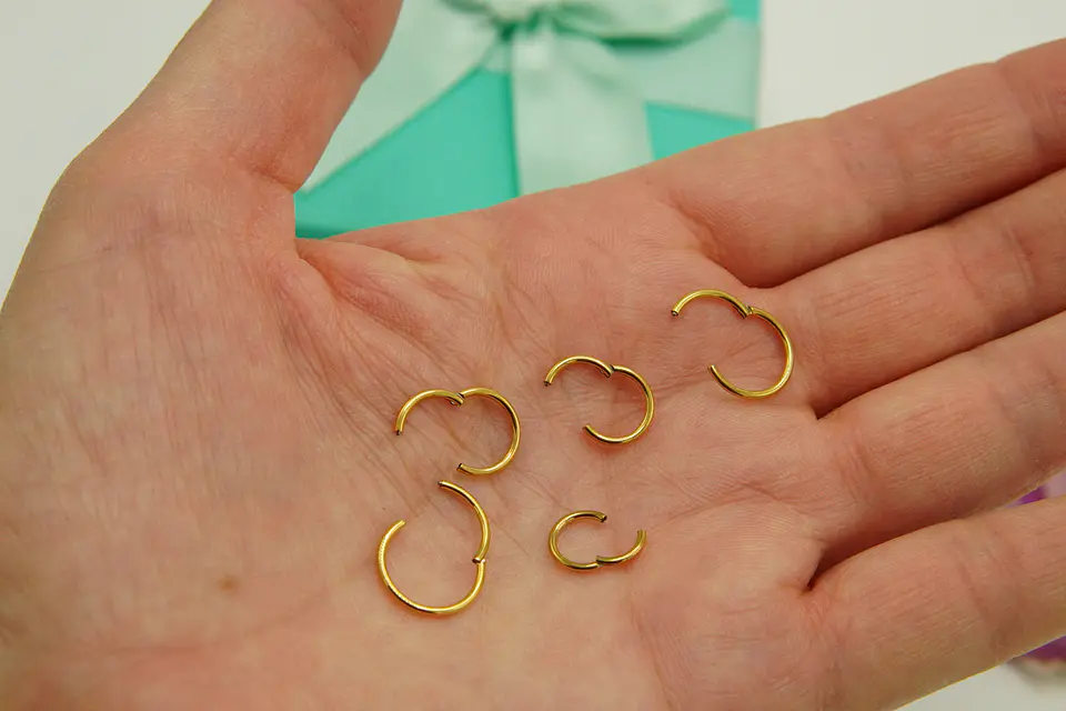Pack 5 Piercing Clicker 18g Titanio Astm F136 Chapado Oro 4