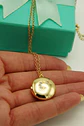 Colgante Relicario Redondo Luna Estrella Chapado En Oro 18k - Miniatura 5