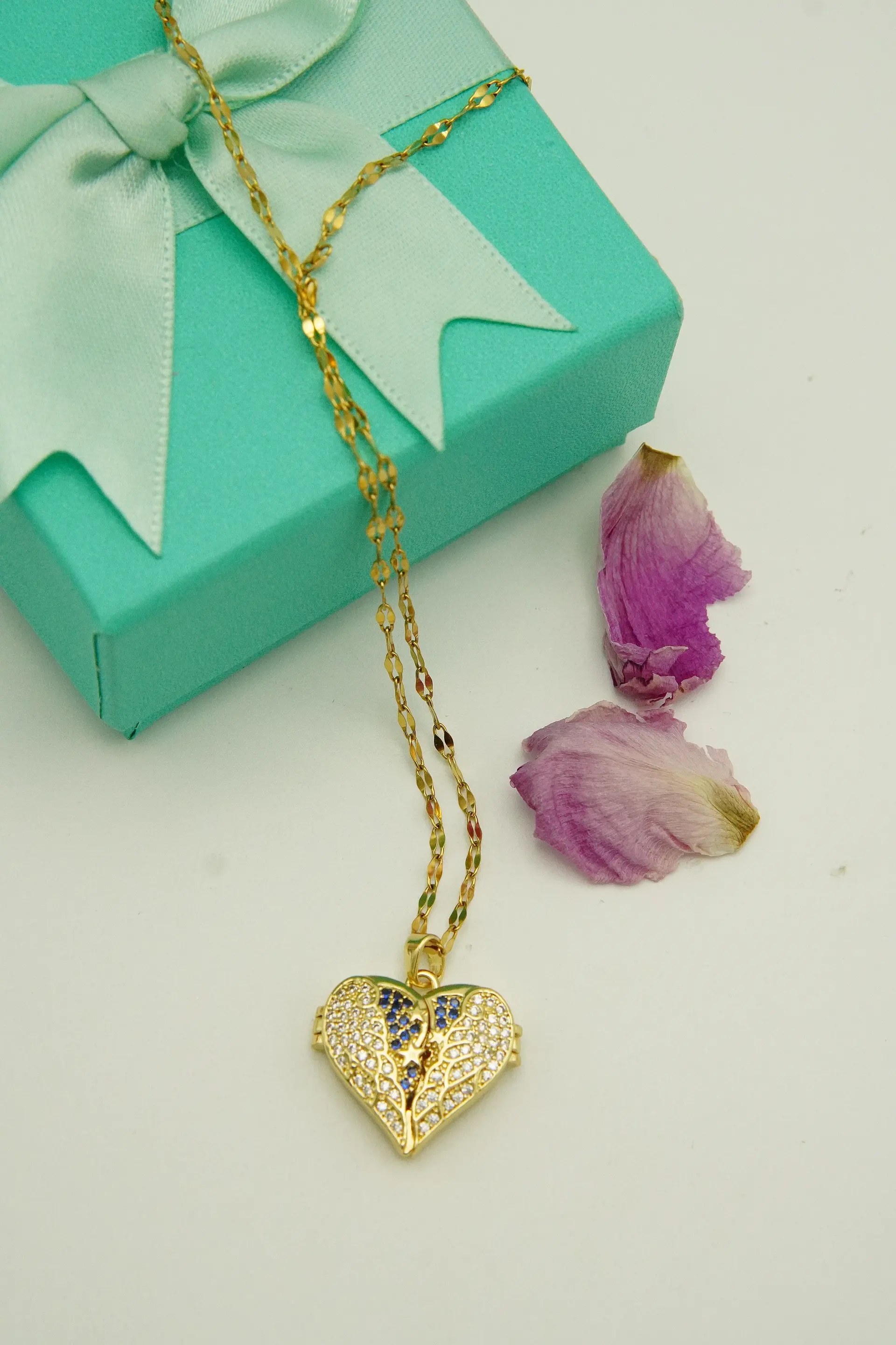 Colgante Relicario Corazón Pave Zirconias Chapado Oro 18k 9