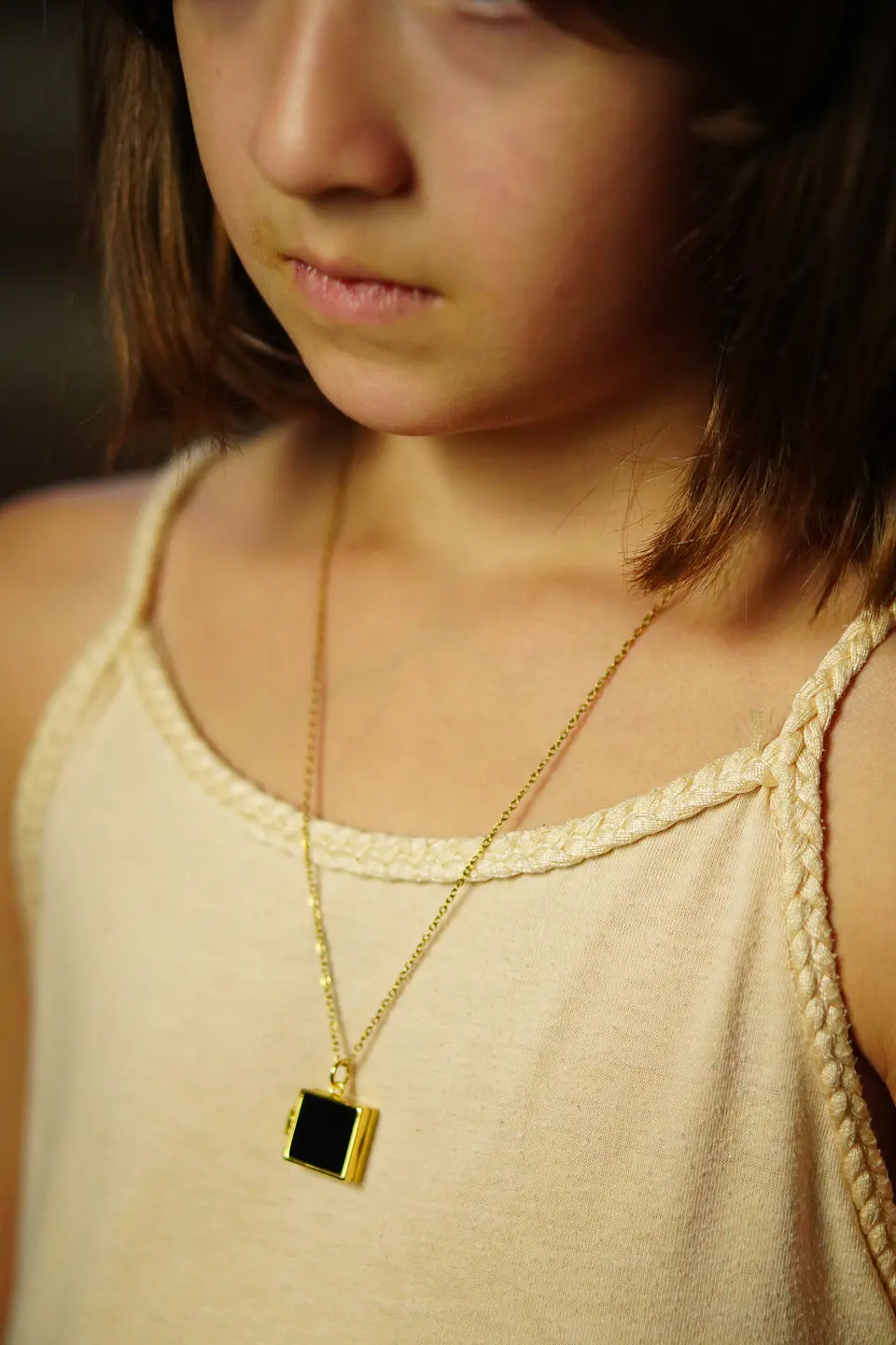 Colgante Relicario Negro Collar Guardafoto Chapado Oro 18k 14