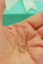Piercing Emma Septum 8mm 16G Oreja Chapado En Oro Titanio Astm F136 - Miniatura 7