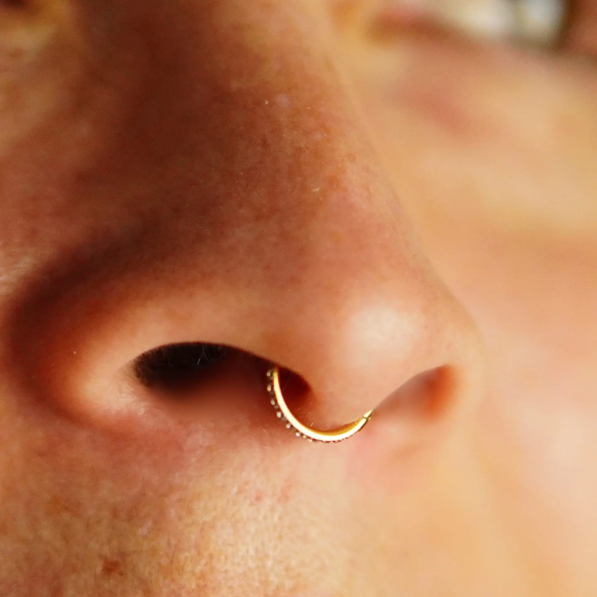 Piercing Emma Septum 8mm 16G Oreja Chapado En Oro Titanio Astm F136 9