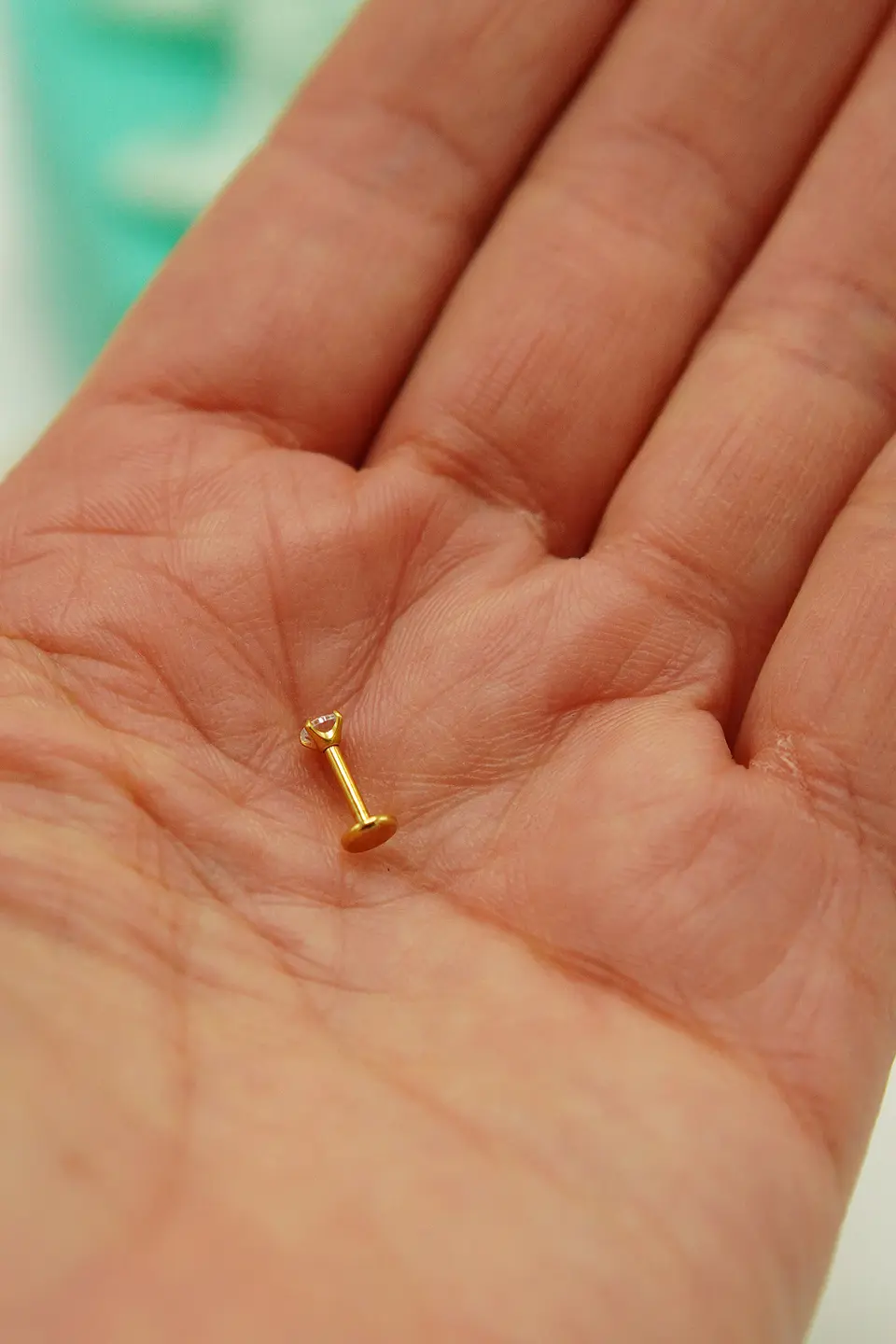 Piercing Labret Punto De Luz Titanio Astm F136 Chapado Oro 18k 6