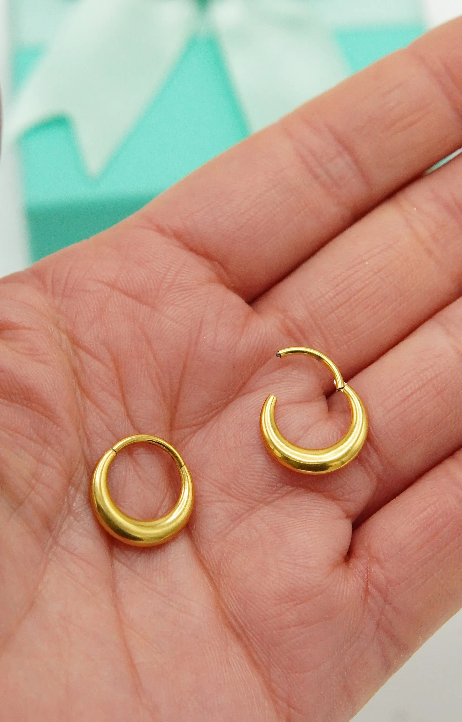 Piercing septum clicker 10mm 16g titanio astm F136 chapado en oro 18k 4