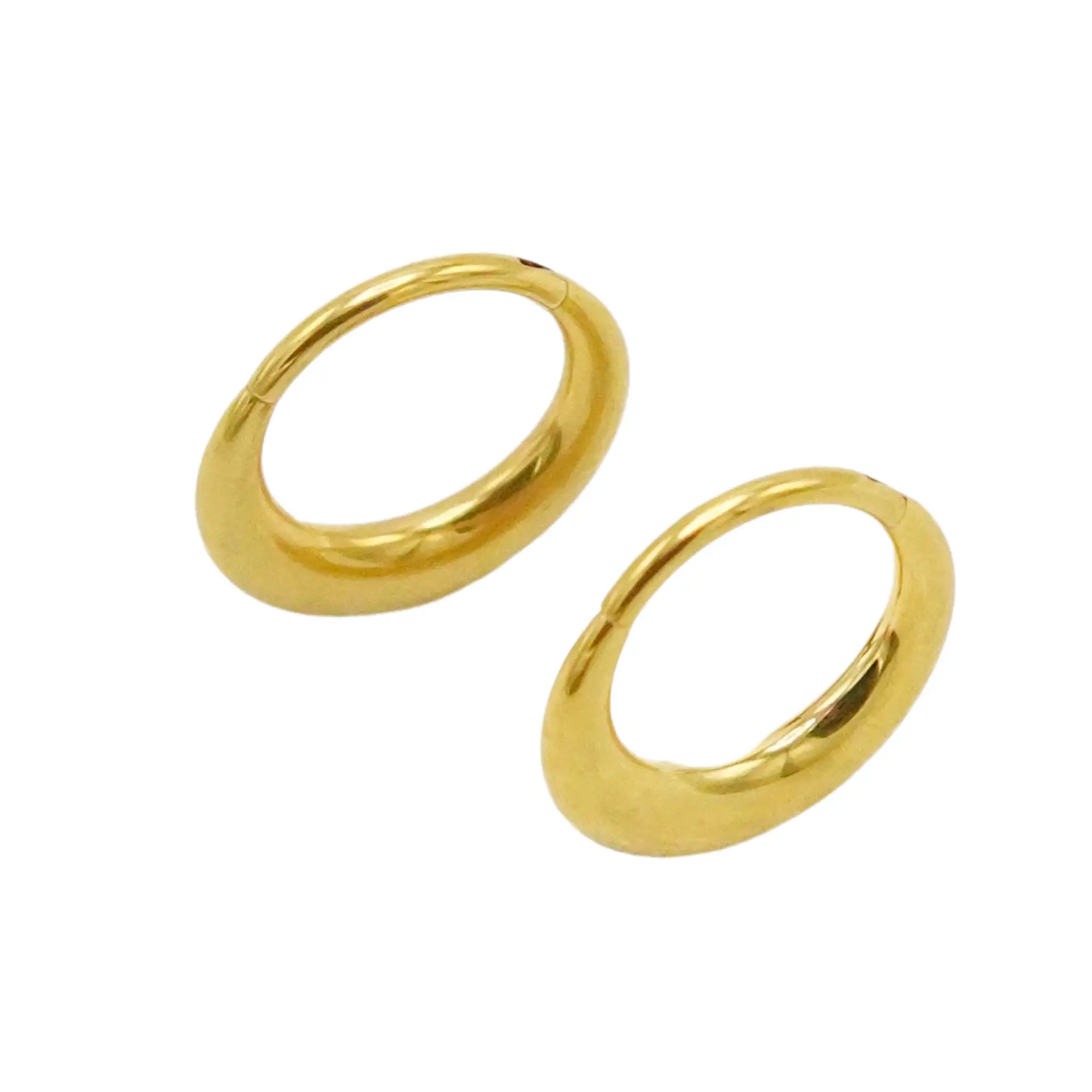 Argollas chicas clicker 16G chunky titanio astm f136 chapadas en oro  3