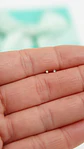 Aros punto de luz chicos bebe titanio ASTM F136 dorados - Miniatura 7