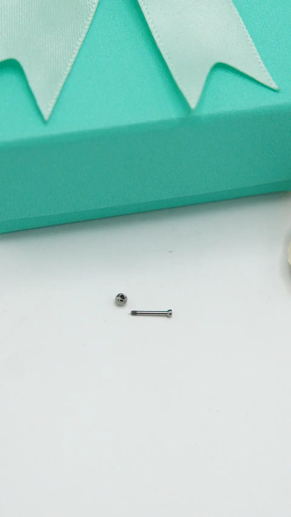 Piercing punto de luz 1.5mm  facial oreja titanio ASTM F136 plateado 5