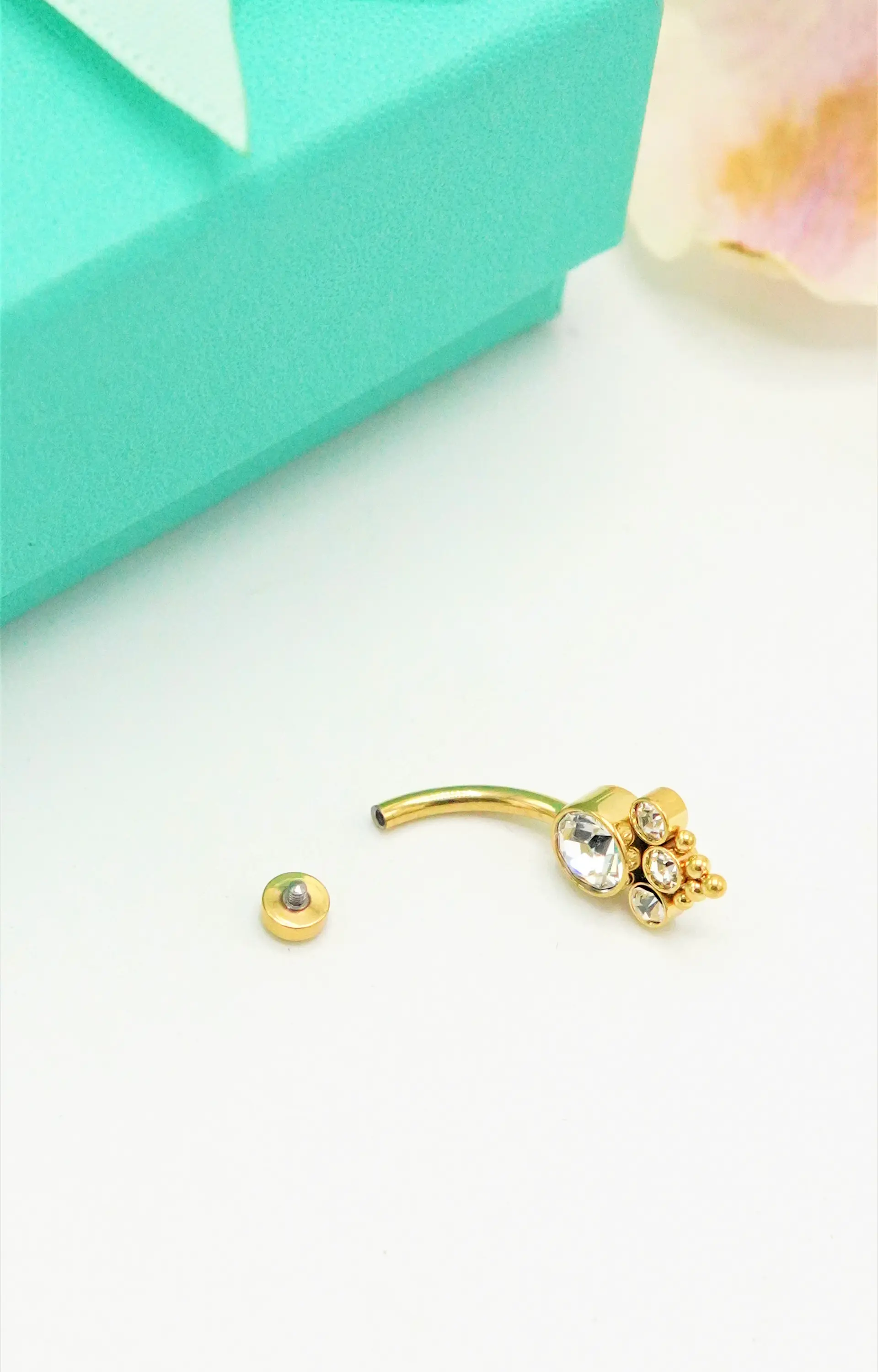 Piercing ombligo navel 10 mm titanio ASTM F136 triada dorado 5