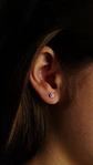 Piercing labret punto de luz flor titanio ASTM F136 Dorado - Miniatura 2