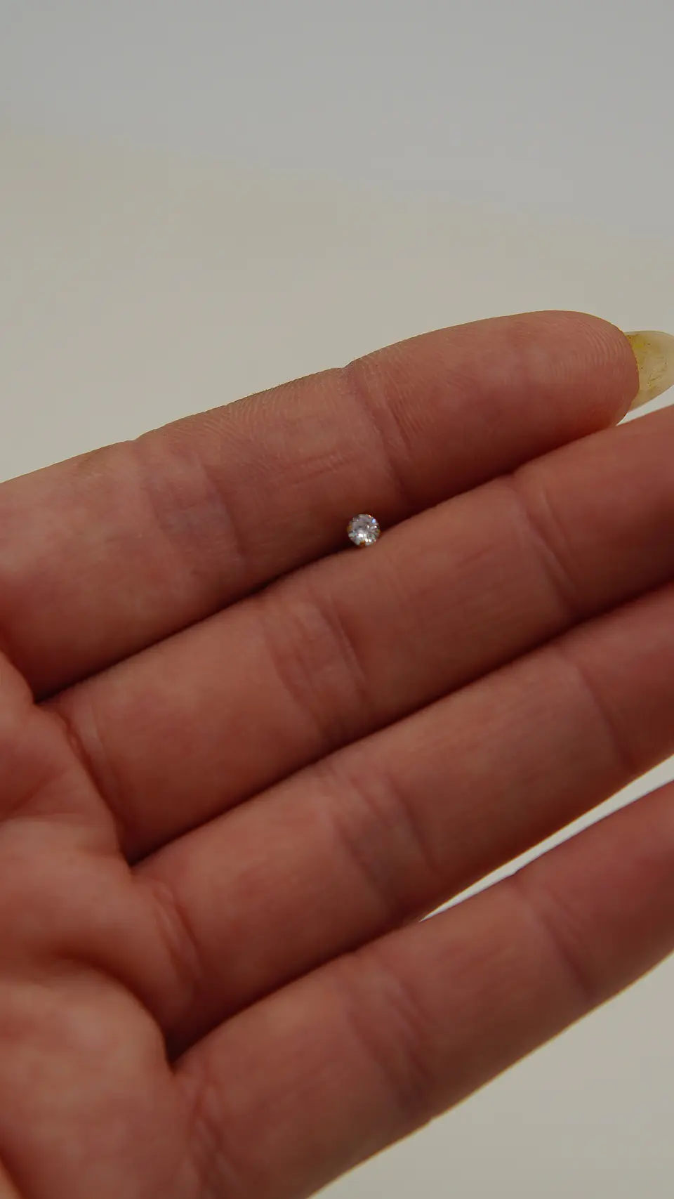 Piercing tipo S nostril 3mm titanio ASTM F136 chapado en oro 18k 8