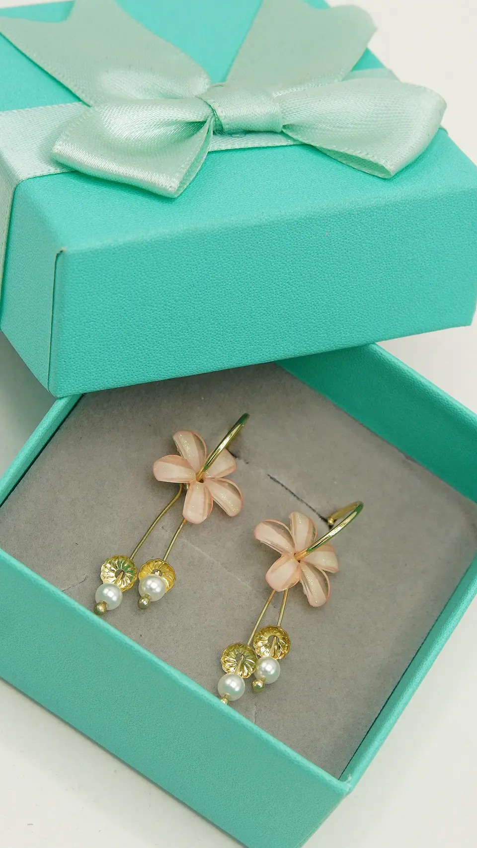 Aros estilo coreano flor rosada cristal dorado baño de oro 2