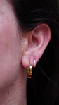 Argollas lisas minimalistas elegantes chapadas en oro 18k - Miniatura 6